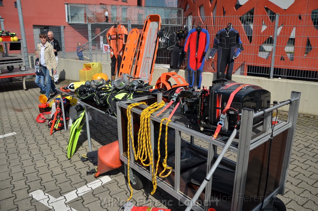 Tag der Offenen Tuer BF Koeln Weidenpesch Scheibenstr P006.JPG